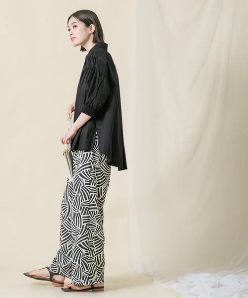 Gready Brilliant（グレディブリリアン）の「綿サテン切替ランタンＳＶブラウス（シャツ/ブラウス・レディース・ブラック/オフホワイト・38）」の14枚目の写真