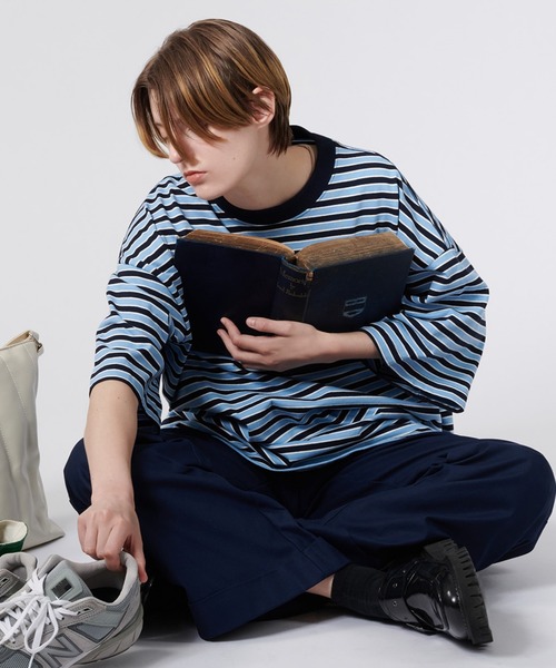 ONCILY(オンシェリー)の「MULTI BORDER T-SHIRT / マルチボーダーTシャツ(Tシャツ/カットソー・メンズ・ブルー・SMALL/MEDIUM/LARGE)」の12枚目の写真
