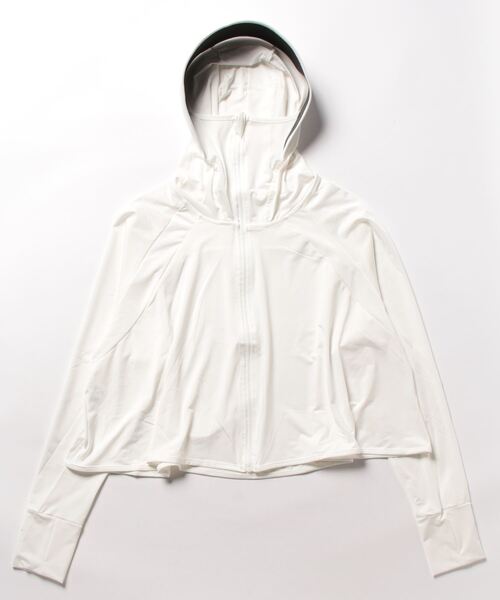 Coo+i（クーイ）の「UPF50+ 冷感ツバ付きUVカットパーカー  ショート丈type（パーカー・レディース・ピンク/ホワイト/ラベンダー/カーキ/モカ/グレー/ブルー/スモークピンク/ブルー系その他・FREE）」の17枚目の写真