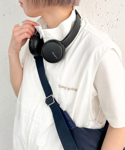 apres jour mignon(アプレジュールミニョン)の「スタンドネックナイロンベスト【ZOZOTOWN限定アイテム】(ベスト・レディース・ブラック/グレー/オフホワイト/ネイビー・X-LARGE/フリー)」の8枚目の写真