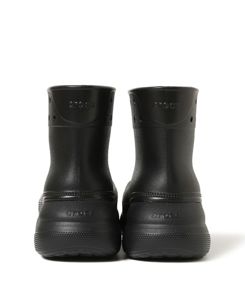 crocs(クロックス)の「CROCS(クロックス) CLASSIC CRUSH RAIN BOOTS(ブーツ・レディース・ブラック・21/22/23)」の3枚目の写真