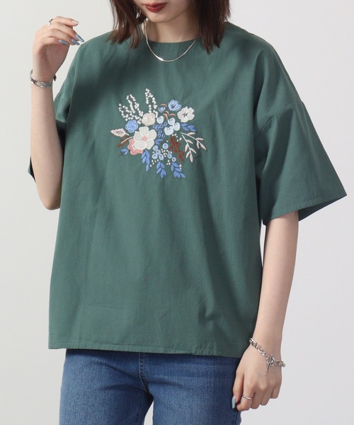 Emago(イマゴ)の「EMAGO フラワー刺繍5分袖ブラウス(シャツ/ブラウス・レディース・ホワイト/グリーン/ベージュ・FREE)」の3枚目の写真