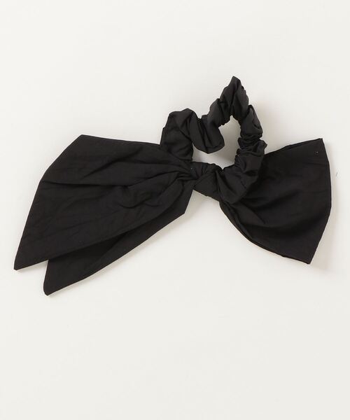 Libra Cue(リブラ キュー)の「マットタフタリボンシュシュ(シュシュ・レディース・ベージュ/ブラック・FREE)」の7枚目の写真