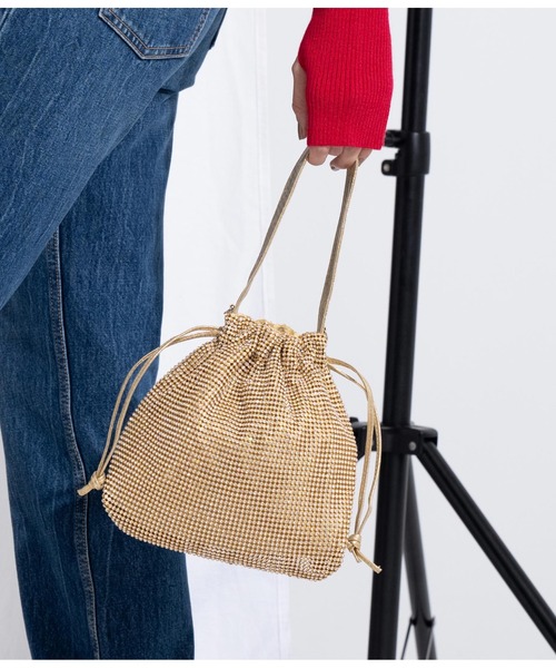 Settimissimo（セッティミッシモ）の「ラインストーン メタル 2WAY チェーン 斜め掛け　巾着バッグ（トートバッグ・レディース・ゴールド/ブラック・FREE）」の8枚目の写真