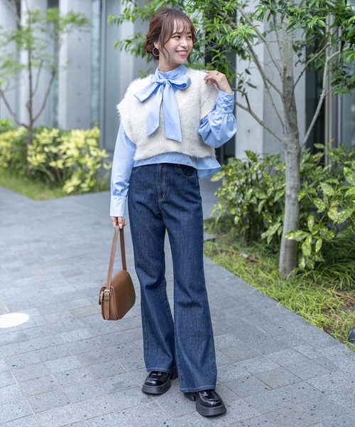 clear（クリア）の「クロップド丈ボウタイブラウス≪STAY MOTION≫（シャツ/ブラウス・レディース・オフホワイト/ブルー/ブラック・F）」の7枚目の写真