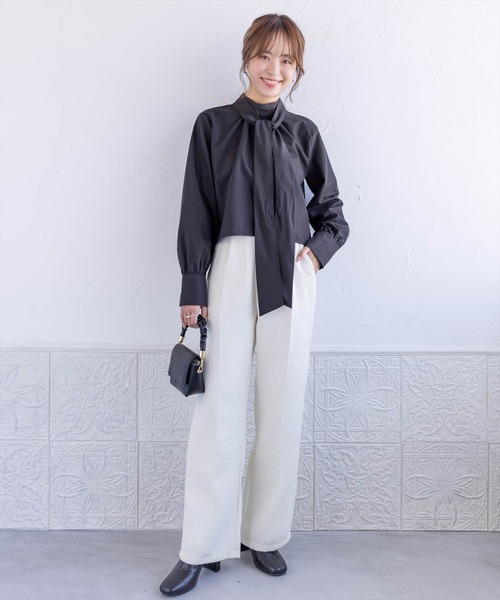 clear（クリア）の「クロップド丈ボウタイブラウス≪STAY MOTION≫（シャツ/ブラウス・レディース・オフホワイト/ブルー/ブラック・F）」の13枚目の写真