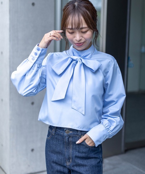 clear（クリア）の「クロップド丈ボウタイブラウス≪STAY MOTION≫（シャツ/ブラウス・レディース・オフホワイト/ブルー/ブラック・F）」の15枚目の写真