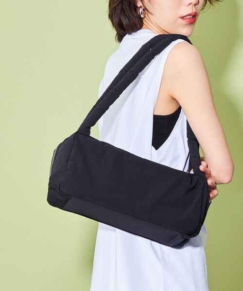 CITEN（シテン）の「＜CITEN＞スクエア パフ ボストンバッグ（ボストンバッグ・レディース・クリーム/ホワイト/ブラック・FREE）」の2枚目の写真