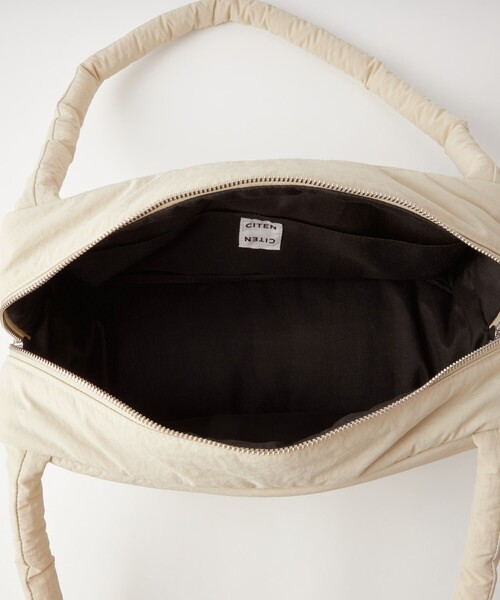 CITEN（シテン）の「＜CITEN＞スクエア パフ ボストンバッグ（ボストンバッグ・レディース・クリーム/ホワイト/ブラック・FREE）」の21枚目の写真