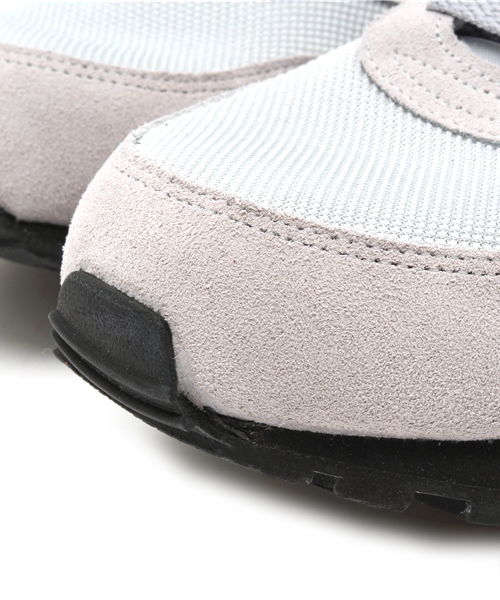AMERICAN RAG CIE（アメリカンラグシー）の「NIKE RUNNER2 / 105-NKE-749794（スニーカー・メンズ・グレー/ブラック/ネイビー・26.5/28.5/27.5）」の9枚目の写真
