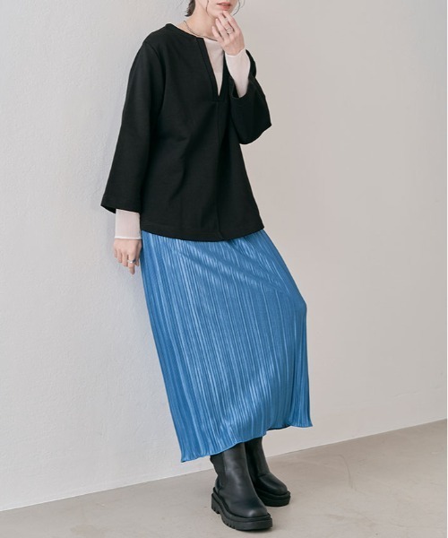 kirakiraShop（キラキラショップ）の「深Vネックスウェットプルオーバー（スウェット・レディース・カーキ/ブラック/クリーム/ブルー・FREE）」の10枚目の写真