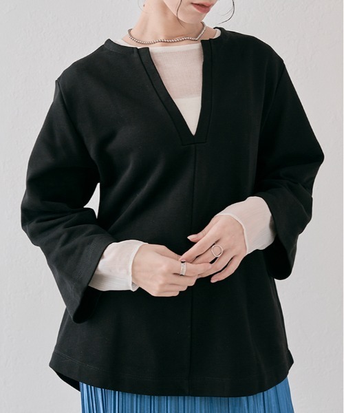 kirakiraShop（キラキラショップ）の「深Vネックスウェットプルオーバー（スウェット・レディース・カーキ/ブラック/クリーム/ブルー・FREE）」の5枚目の写真