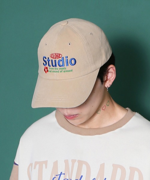 WOND(ウォンド)の「Studioロゴキャップ(キャップ・レディース・ベージュ/ブラック・FREE)」の2枚目の写真