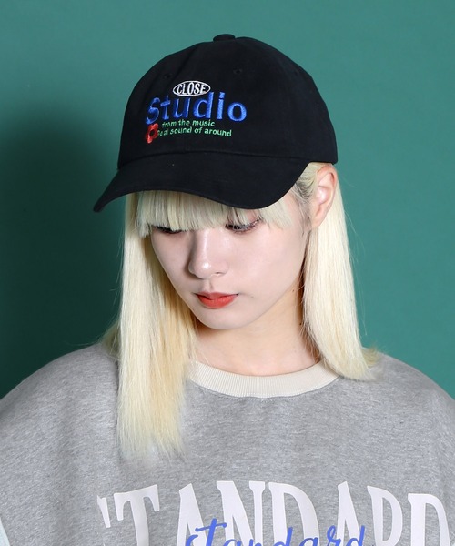 WOND(ウォンド)の「Studioロゴキャップ(キャップ・レディース・ベージュ/ブラック・FREE)」の1枚目の写真