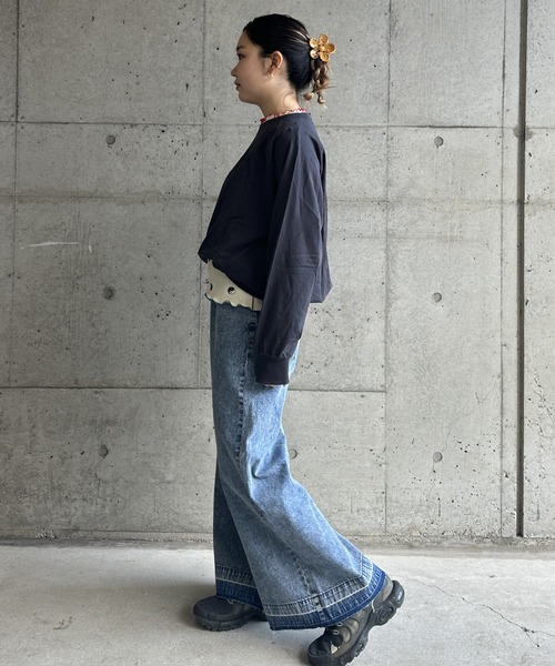 BIG FIELD（ビッグフィールド）の「カットオフデニムバギーパンツ/おとな（デニムパンツ・レディース・ネイビー/ブルー・160cm）」の2枚目の写真