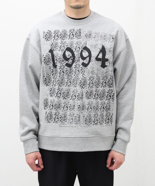 EDIFICE（エディフィス）の「【TEXTILE PAINT】クルーネック スウェット（スウェット・メンズ・ブラック/グレー/ホワイト/レッド・MEDIUM/LARGE）」の3枚目の写真