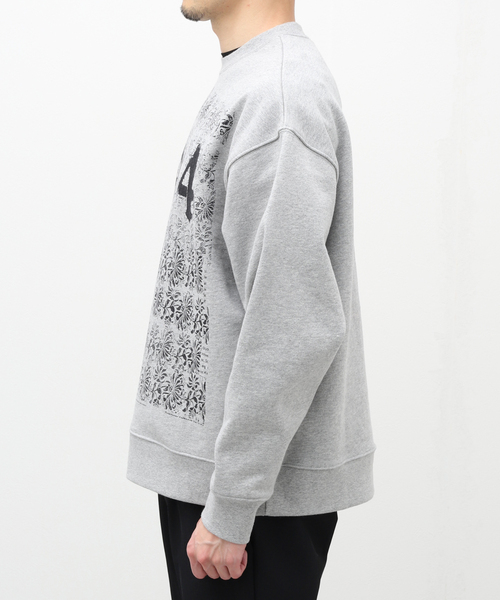 EDIFICE（エディフィス）の「【TEXTILE PAINT】クルーネック スウェット（スウェット・メンズ・ブラック/グレー/ホワイト/レッド・MEDIUM/LARGE）」の7枚目の写真