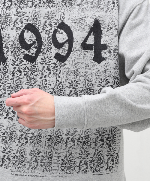 EDIFICE（エディフィス）の「【TEXTILE PAINT】クルーネック スウェット（スウェット・メンズ・ブラック/グレー/ホワイト/レッド・MEDIUM/LARGE）」の12枚目の写真