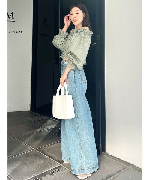 MERCURYDUO（マーキュリーデュオ）の「2WAYオフショルシャーリングクロプドブラウス（シャツ/ブラウス・レディース・ブラック/アイボリー/カーキ/ラベンダー・FREE）」の20枚目の写真