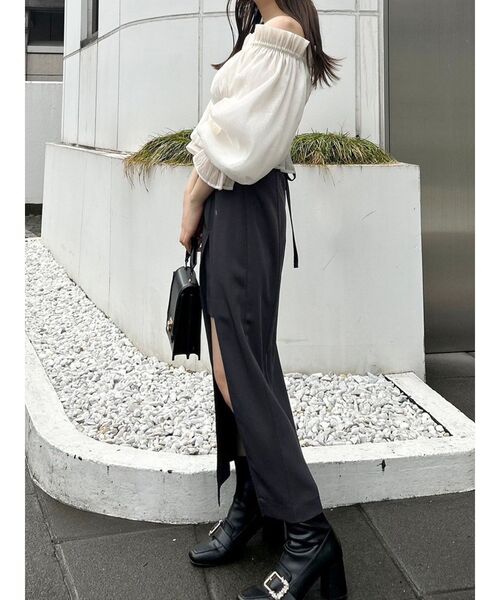 MERCURYDUO（マーキュリーデュオ）の「2WAYオフショルシャーリングクロプドブラウス（シャツ/ブラウス・レディース・ブラック/アイボリー/カーキ/ラベンダー・FREE）」の21枚目の写真