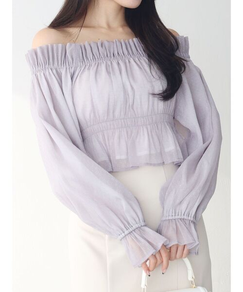 MERCURYDUO（マーキュリーデュオ）の「2WAYオフショルシャーリングクロプドブラウス（シャツ/ブラウス・レディース・ブラック/アイボリー/カーキ/ラベンダー・FREE）」の4枚目の写真