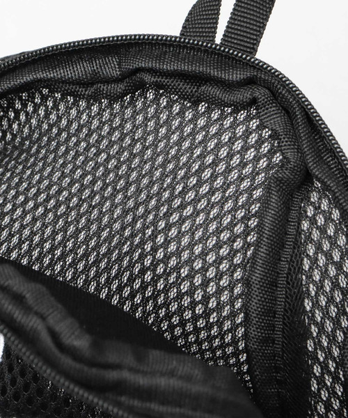 ごリラックス（ゴリラックス）の「メッシュポーチ まもるさんの洗えるポーチ（ポーチ・メンズ・グレー/ブラック・FREE）」の9枚目の写真