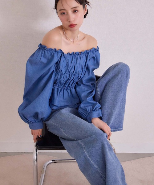 one after another NICE CLAUP（ワンアフターアナザーナイスクラップ）の「バックレースアップシャーリングブラウス（シャツ/ブラウス・レディース・ベージュ系その他/オフホワイト/ブルー・FREE）」の11枚目の写真