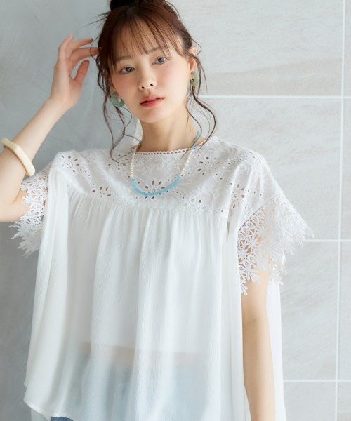 miclat(ミクラ)の「大きいサイズ コットンレースプルオーバー miclat(シャツ/ブラウス・レディース・ホワイト/ブラック・LL/L/5L/4L/3L)」の9枚目の写真