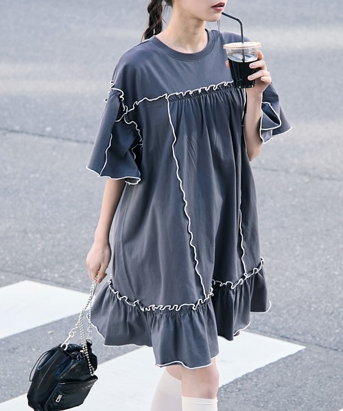 新品タグ付き　かぐれ　フリルスリーブプルオーバー　BLACK-Ａ forksy.】フレアスリーブフリルメローオーバーサイズTシャツ（Tシャツ