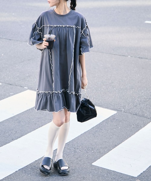 forksy.（フォルクシー）の「【forksy.】フレアスリーブフリルメローオーバーサイズTシャツ（Tシャツ/カットソー・レディース・アイボリー/ライム/ホワイト/チャコール/ダークラベンダー・FREE）」の22枚目の写真