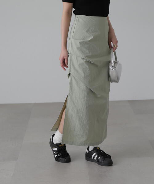 FREE'S MART（フリーズマート）の「◆サイドタックナロースカート（スカート・レディース・ブラック/ベージュ/カーキ・MEDIUM/SMALL）」の3枚目の写真