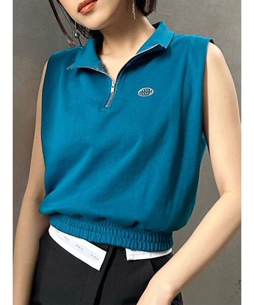 MURUA(ムルーア)の「クロップトハーフジップスウェット(Tシャツ/カットソー・レディース・ホワイト/ブラック/ブルー/ダークグレー・FREE)」の4枚目の写真