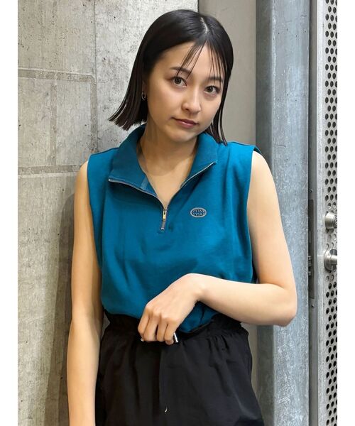 MURUA(ムルーア)の「クロップトハーフジップスウェット(Tシャツ/カットソー・レディース・ホワイト/ブラック/ブルー/ダークグレー・FREE)」の18枚目の写真