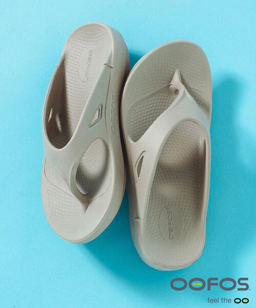 OOFOS（ウーフォス）の「OOFOS / ウーフォス Ooriginal（サンダル・メンズ・ベージュ/ブラック/カーキ・25cm/26cm/27cm/28cm）」の2枚目の写真