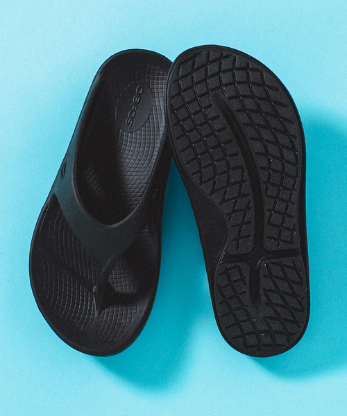 OOFOS（ウーフォス）の「OOFOS / ウーフォス Ooriginal（サンダル・メンズ・ベージュ/ブラック/カーキ・25cm/26cm/27cm/28cm）」の4枚目の写真