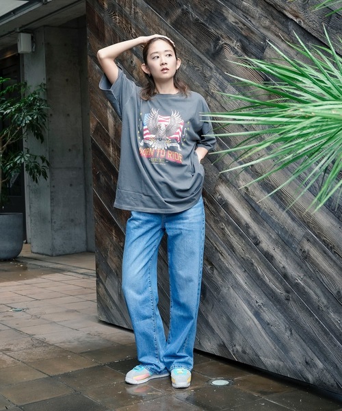 roial（ロイアル）の「DESIGN TEE/ROIAL(ロイアル)リラックスフィット古着風デザイン半袖カットソー（Tシャツ/カットソー・メンズ・ネイビー/グレー/ブラック・LARGE/MEDIUM/X-LARGE）」の4枚目の写真