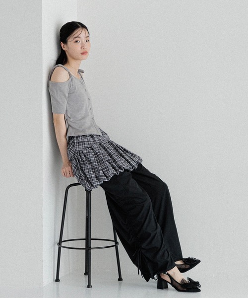 Heather（ヘザー）の「リボンヒールサンダル　113316（サンダル・レディース・シルバー/シルバー系その他/ブラック/ブラック系その他/シルバー系その他2・M/L）」の16枚目の写真