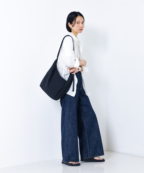 EARTH MADE（アースメイド）の「【WEB限定】【EARTH MADE】ライトナイロンショルダー（ショルダーバッグ・レディース・カーキ/ブラック・フリー）」の5枚目の写真