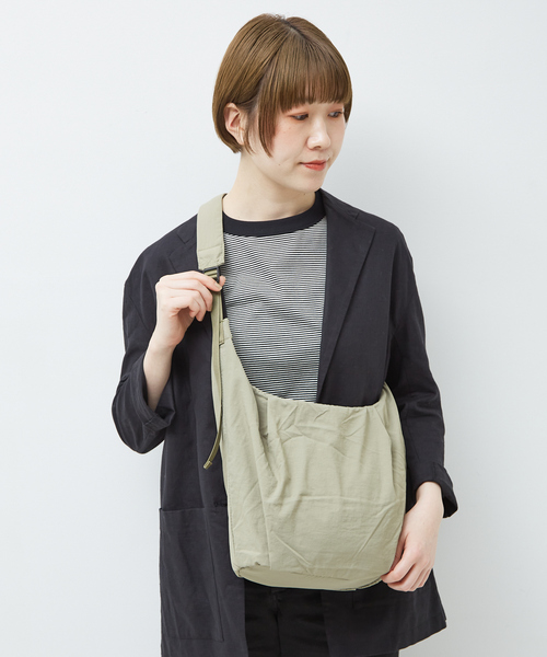 EARTH MADE（アースメイド）の「【WEB限定】【EARTH MADE】ライトナイロンショルダー（ショルダーバッグ・レディース・カーキ/ブラック・フリー）」の10枚目の写真