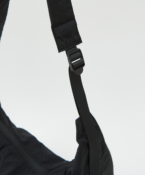 EARTH MADE（アースメイド）の「【WEB限定】【EARTH MADE】ライトナイロンショルダー（ショルダーバッグ・レディース・カーキ/ブラック・フリー）」の15枚目の写真