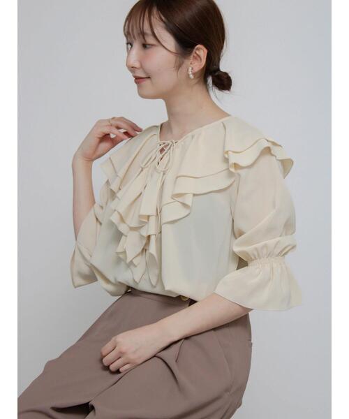 Te chichi TERRASSE（テチチテラス）の「フリルVネックブラウス（シャツ/ブラウス・レディース・ミント/オフホワイト/ブラック・F）」の2枚目の写真