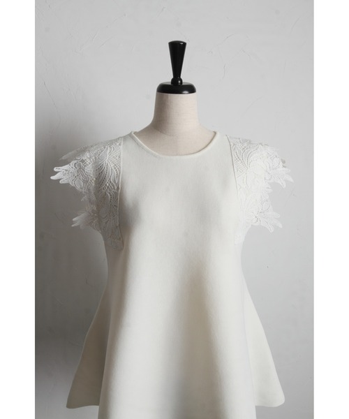 &. NOSTALGIA（アンドドットノスタルジア）の「肩レースプルオーバー（Tシャツ/カットソー・レディース・オフホワイト/ブラック・M）」の9枚目の写真