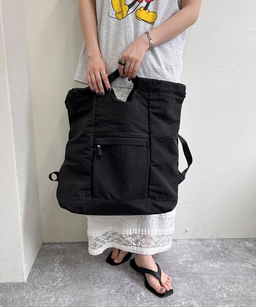 fredy emue（フレディエミュ）の「綿/ナイロン２WAYサック（バックパック/リュック・レディース・ブラック/ベージュ・FREE）」の14枚目の写真