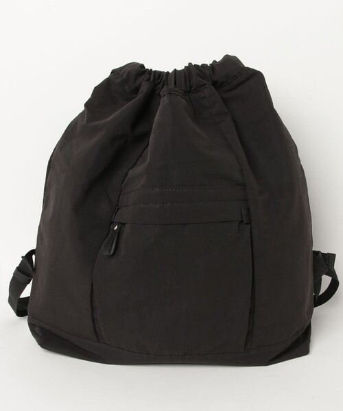 fredy emue（フレディエミュ）の「綿/ナイロン２WAYサック（バックパック/リュック・レディース・ブラック/ベージュ・FREE）」の4枚目の写真
