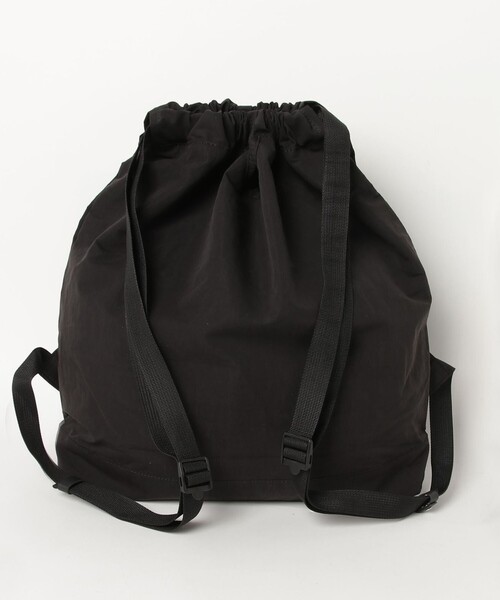 fredy emue（フレディエミュ）の「綿/ナイロン２WAYサック（バックパック/リュック・レディース・ブラック/ベージュ・FREE）」の6枚目の写真