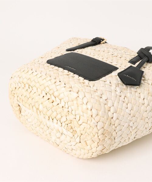 LA BAGAGERIE（ラバガジェリー）の「【メイズ】ワイドバスケット（かごバッグ・レディース・ブラック/グレイッシュベージュ・FREE）」の4枚目の写真