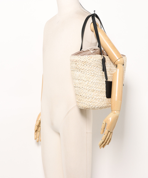 LA BAGAGERIE（ラバガジェリー）の「【メイズ】ワイドバスケット（かごバッグ・レディース・ブラック/グレイッシュベージュ・FREE）」の6枚目の写真