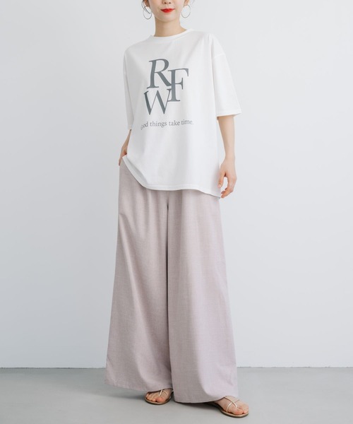 refinedworks(リファインドワークス)の「【refinedworks】 ブランド名をモチーフとしたロゴTシャツ!(Tシャツ/カットソー・レディース・チャコールグレー/ホワイト/ベージュ・FREE)」の8枚目の写真