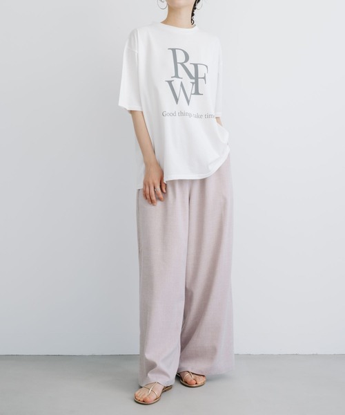 refinedworks(リファインドワークス)の「【refinedworks】 ブランド名をモチーフとしたロゴTシャツ!(Tシャツ/カットソー・レディース・チャコールグレー/ホワイト/ベージュ・FREE)」の9枚目の写真