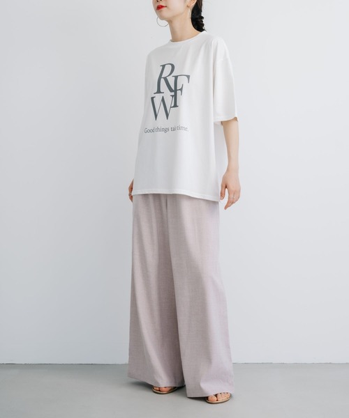 refinedworks(リファインドワークス)の「【refinedworks】 ブランド名をモチーフとしたロゴTシャツ!(Tシャツ/カットソー・レディース・チャコールグレー/ホワイト/ベージュ・FREE)」の11枚目の写真